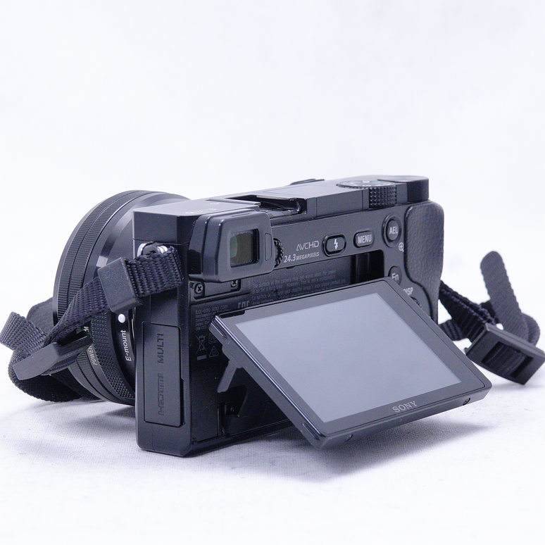 Sony a6000 Mirrorless con lente 16-50mm - Usado 7