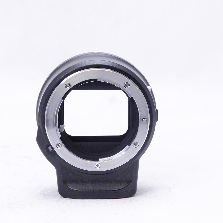 Adaptador Nikon Montura FTZ - Usado 4