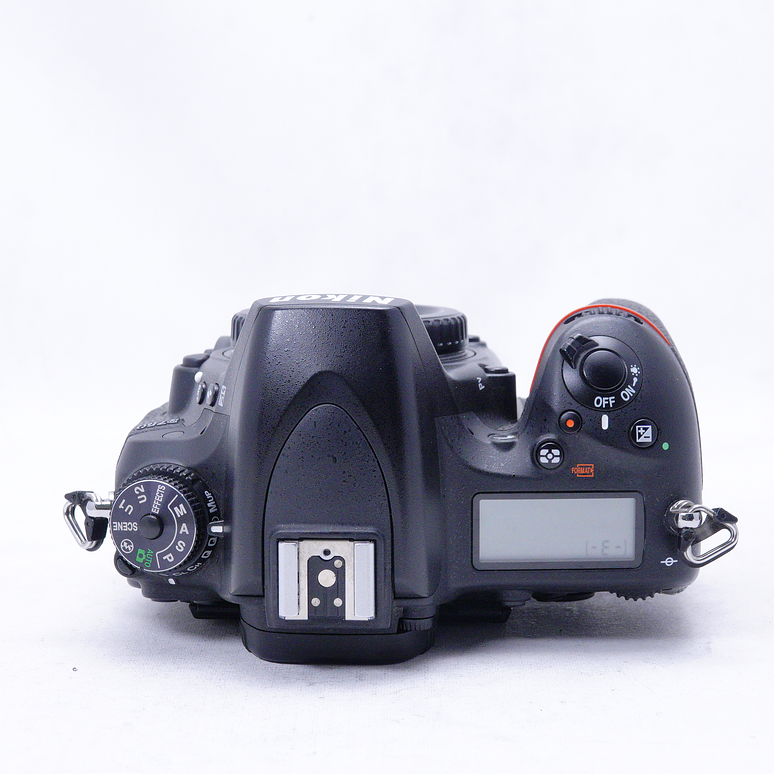 Nikon D750 (Body) - Usado 10