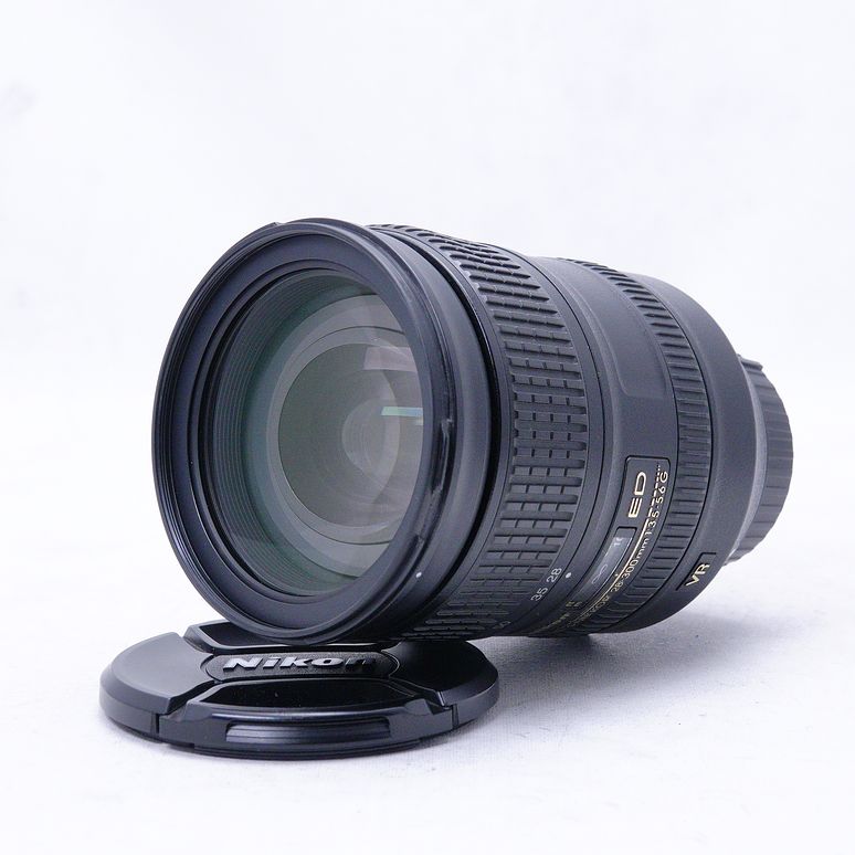 Lente Nikon AF-S NIKKOR 28-300mm f3.5-5.6G ED VR - Usado 3