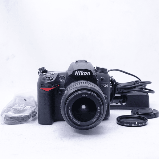 Nikon D7000 con lente 18-55mm kit - Usado 11