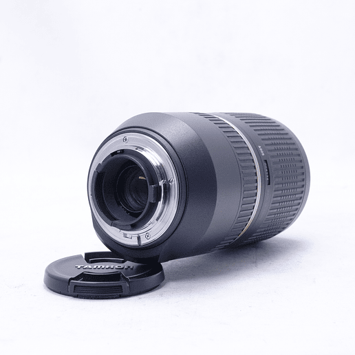 Tamron SP 70-300mm f4-5.6 Di VC USD para Nikon - Usado 4