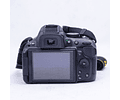Nikon D5200 DSLR con lente 18-55mm - Usado