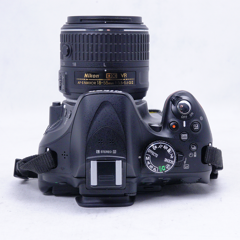 Nikon D5200 DSLR con lente 18-55mm - Usado 10