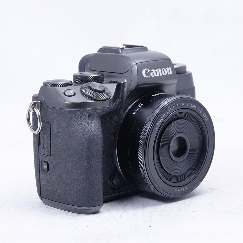 Canon EOS M5 Mirrorless con lente EF-M 22mm f2 STM - Usado 2