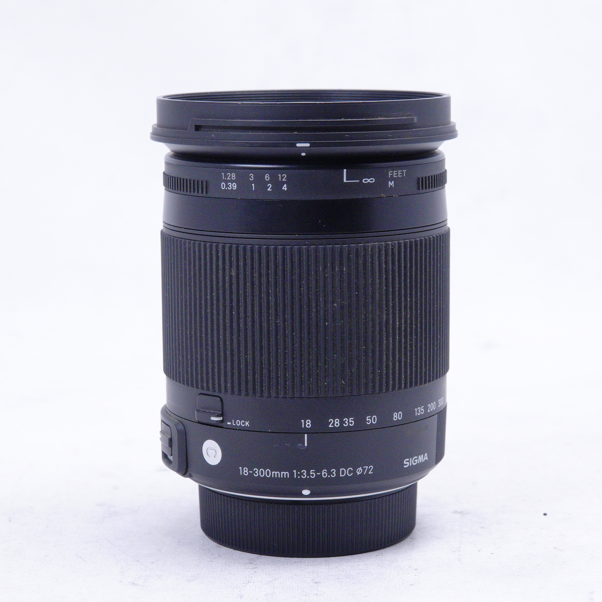 Sigma 18-300mm f/3.5-6.3 DC Macro OS HSM Contemporary para Nikon F - Usado