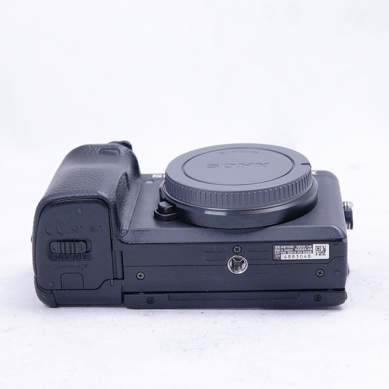 Sony a6400 en caja con bolso - Usado 11