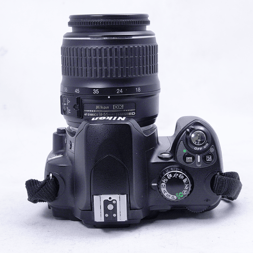 Nikon D40 con Lente AF-S DX 18-55 mm - Usado 10