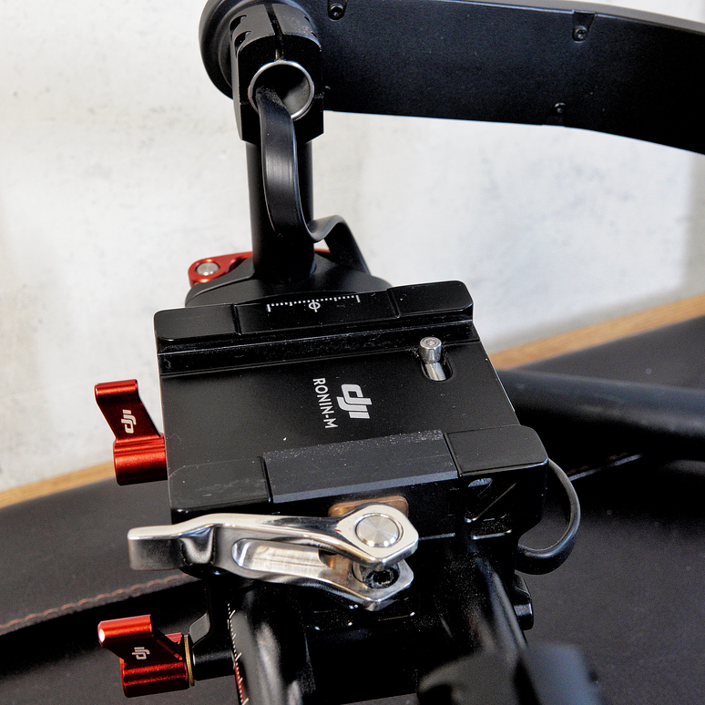 Estabilizador DJI Ronin-M 3-Axis Handheld Gimbal - Usado 6