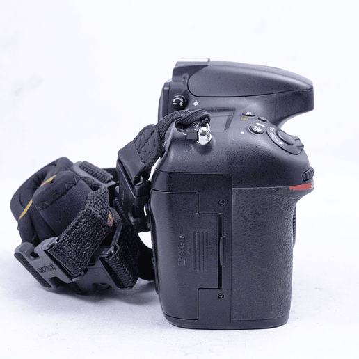 Nikon D800 Digital SLR - Usado 4