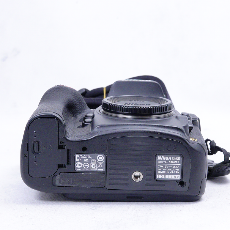 Nikon D800 Digital SLR - Usado 11