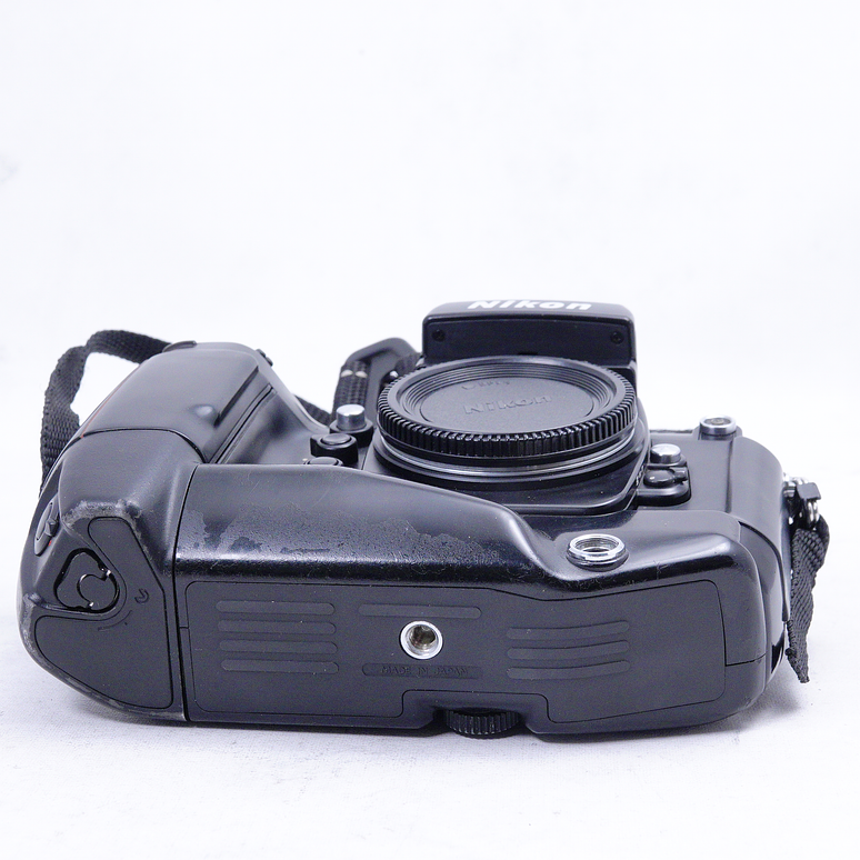 Nikon F4 (SLR) con grip MB-21 - Usado 11