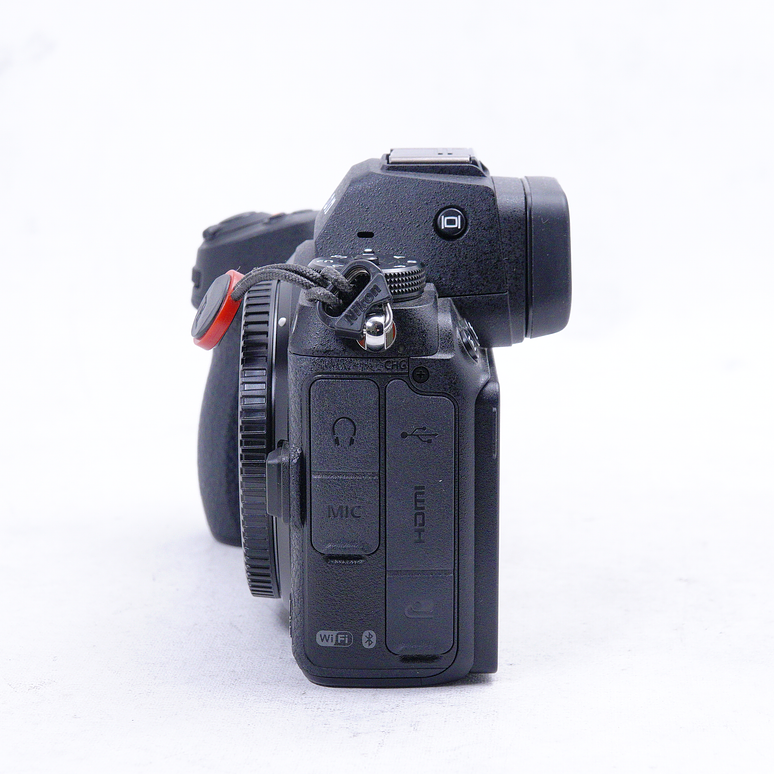 Nikon Z6 II con lente Nikkor 24-50mm y Adaptador FTZ - Usado 9