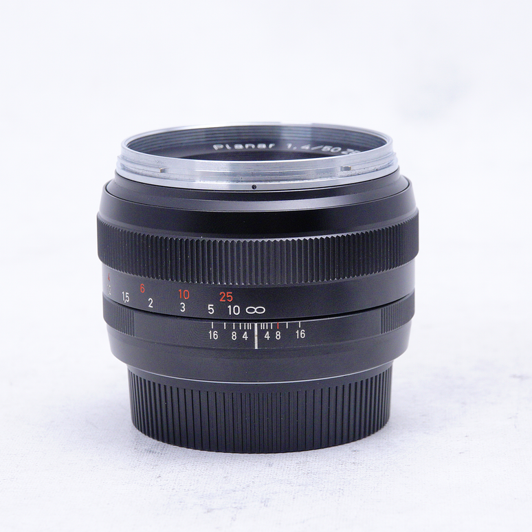 Lente ZEISS Planar T* 50mm f/1.4 ZE para Canon EF - Usado 2