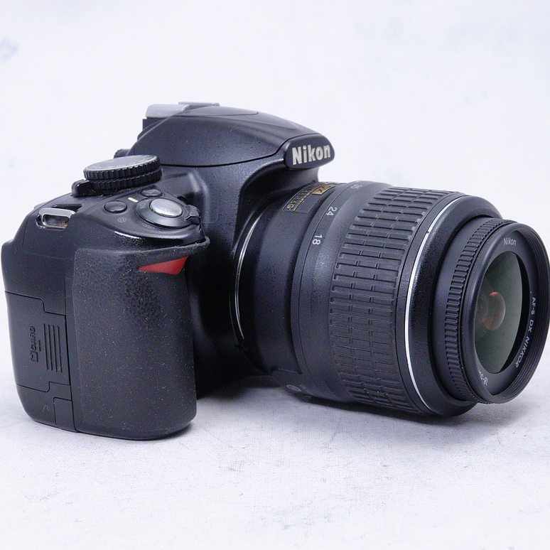 Nikon D3100 con lente Kit 18-55mm - Usado 3