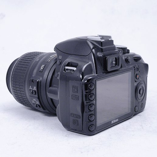Nikon D3100 con lente Kit 18-55mm - Usado 7