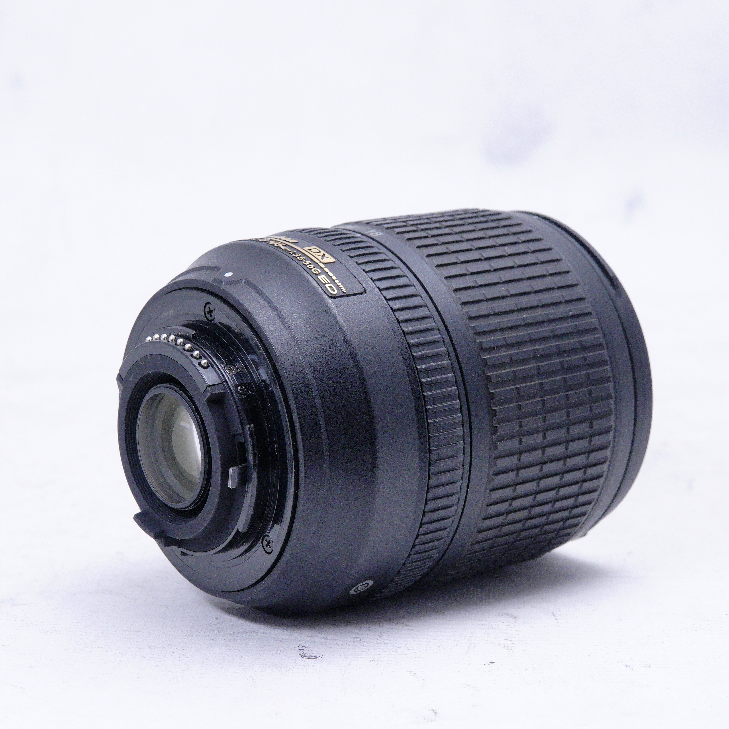 Nikon AF-S DX NIKKOR 18-105mm f3.5-5.6G ED VR- Usado
