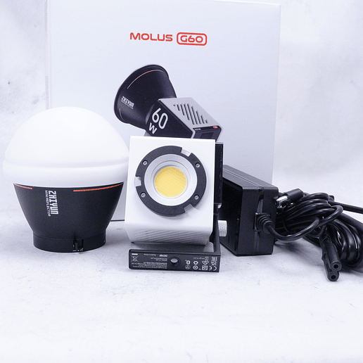 Zhiyun MOLUS G60 Bi-Color Pocket COB Monolight - Usado 6