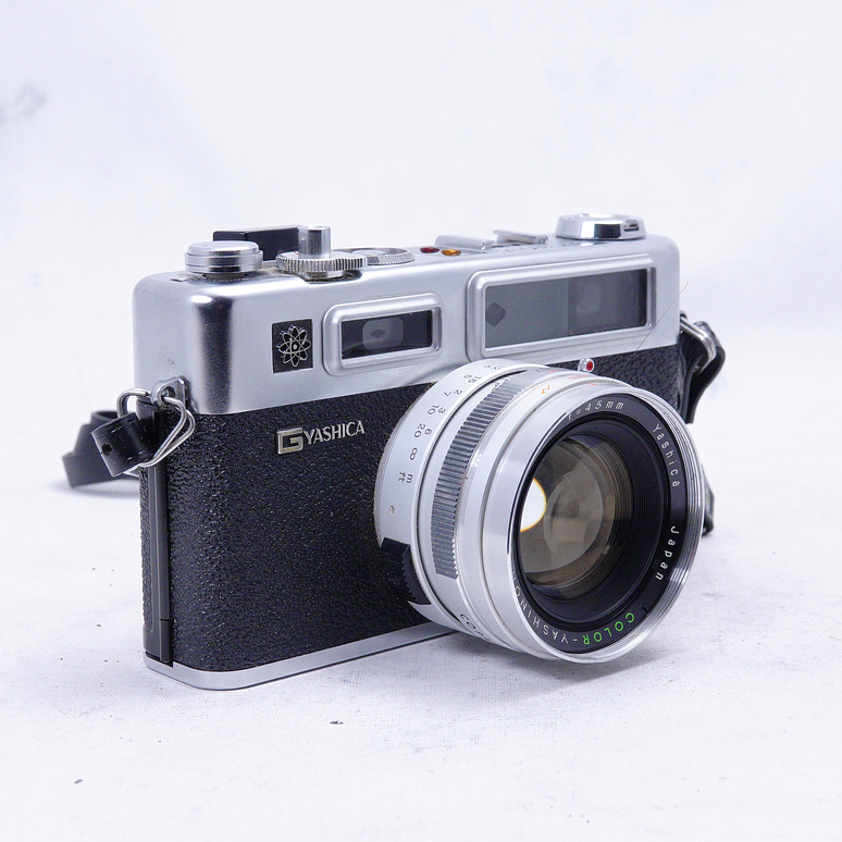 Yashica Electro 35 GSN con accesorios - Usado 2