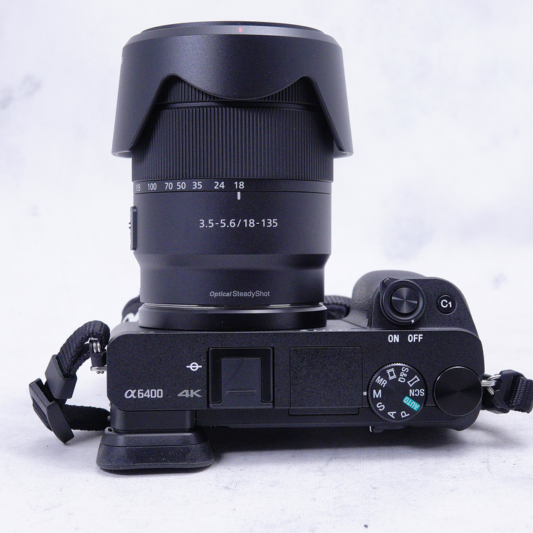 Sony a6400 Mirrorless con lente kit 18-135mm - Usado 10