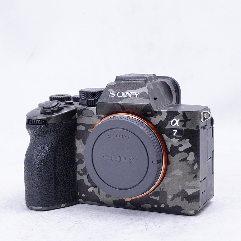 Sony a7IV con Jaula SmallRig y Skin - Usado 2