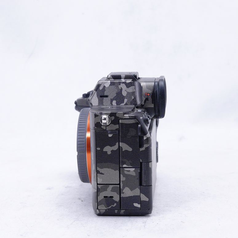 Sony a7IV con Jaula SmallRig y Skin - Usado 3