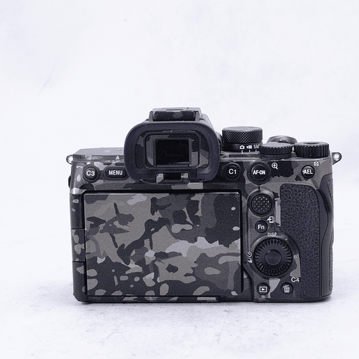 Sony a7IV con Jaula SmallRig y Skin - Usado 4