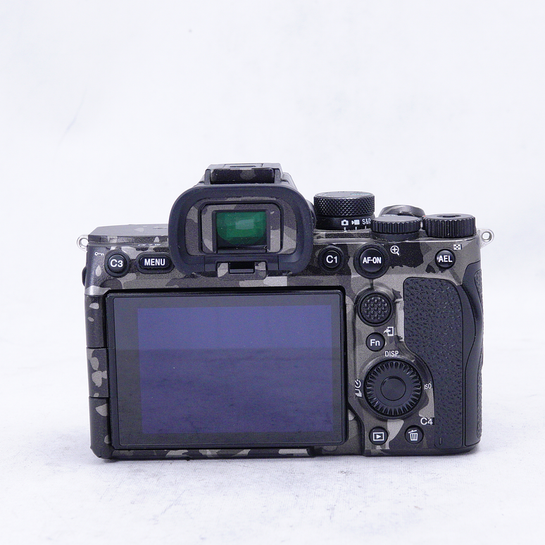 Sony a7IV con Jaula SmallRig y Skin - Usado 5