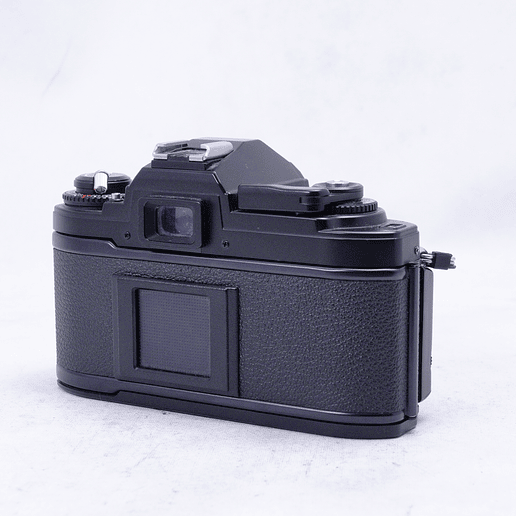 Nikon FG con Nikon series E 50mm f1.8 y Nikkor 200mm F4 - Usado 4