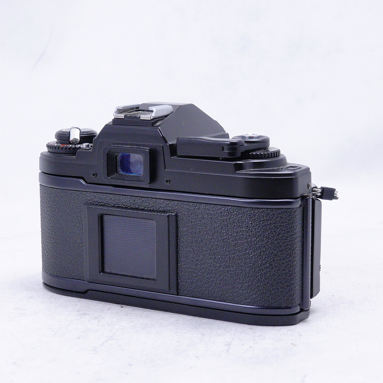 Nikon FG con Nikon series E 50mm f1.8 y Nikkor 200mm F4 - Usado 4