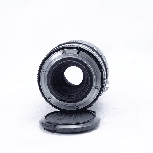 Nikon FG con Nikon series E 50mm f1.8 y Nikkor 200mm F4 - Usado 8