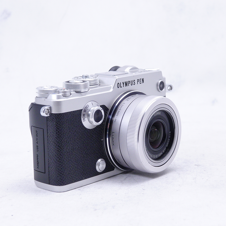 Olympus PEN-F Silver con lente 12-32 kit - Usado 4