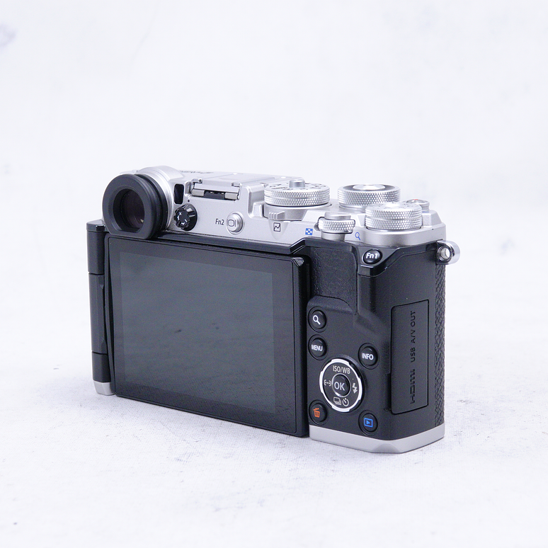 Olympus PEN-F Silver con lente 12-32 kit - Usado 9