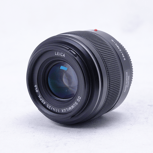 Panasonic Leica DG Summilux 25mm f/1.4 ASPH - Usado 3