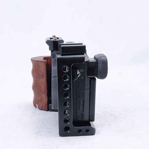 Sony Alpha a6300 con Jaula SmallRig - Usado 8