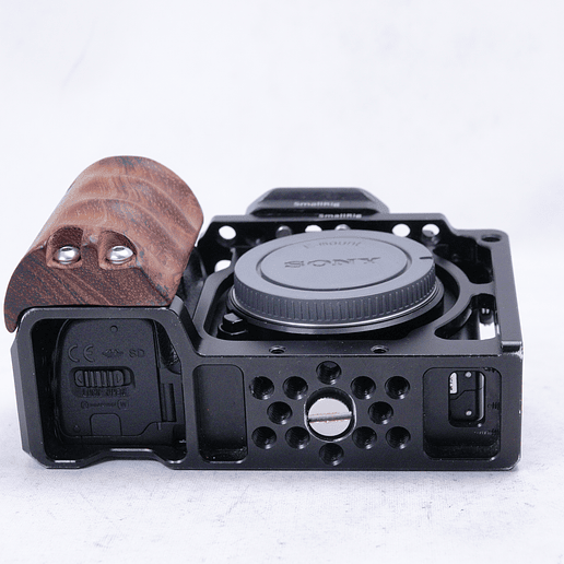 Sony Alpha a6300 con Jaula SmallRig - Usado 12