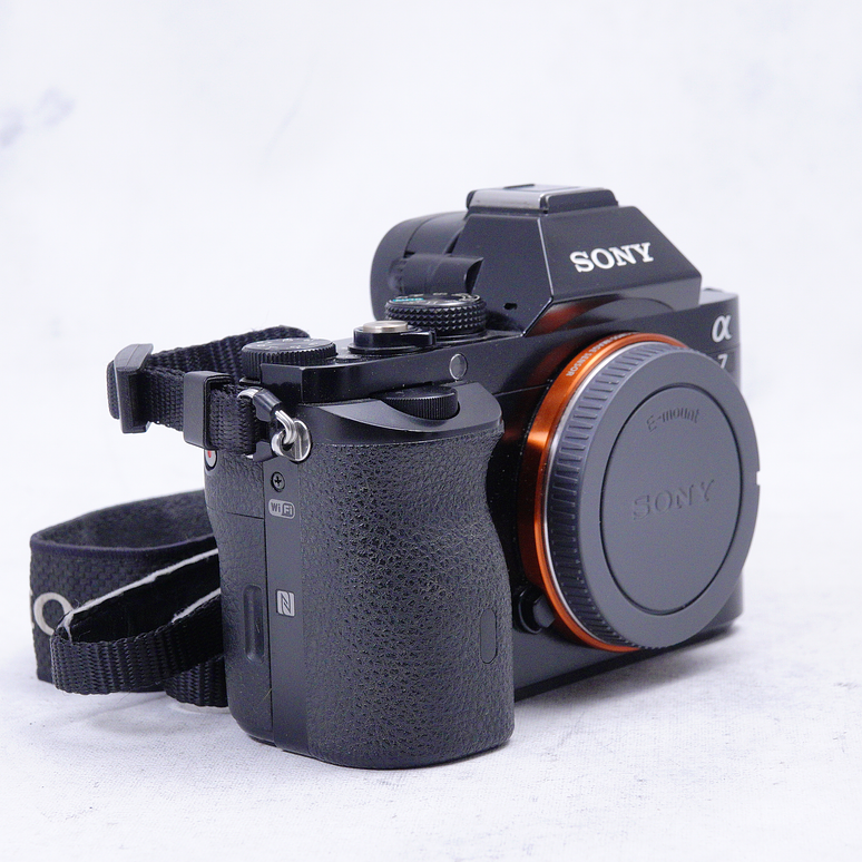 Sony a7 con lente kit Sony OSS FE 28-70mm f3.5-5.6 - Usado 4