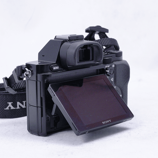 Sony a7 con lente kit Sony OSS FE 28-70mm f3.5-5.6 - Usado 8