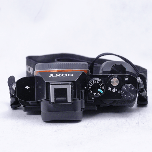 Sony a7 con lente kit Sony OSS FE 28-70mm f3.5-5.6 - Usado 9