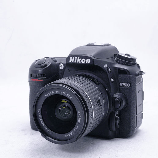 Nikon D7500 DSLR con lente 18-55mm - Usado 2