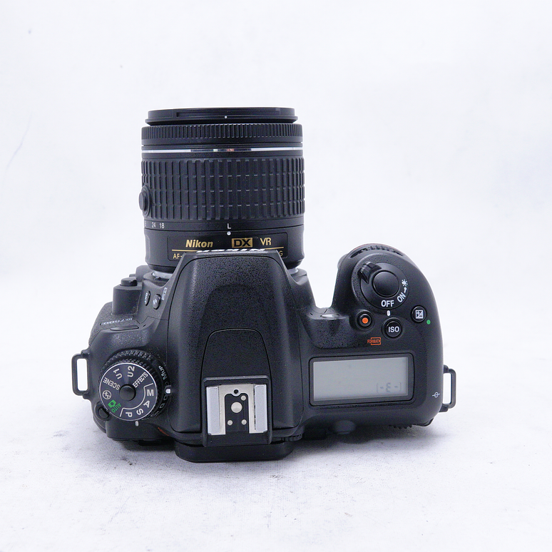 Nikon D7500 DSLR con lente 18-55mm - Usado 7