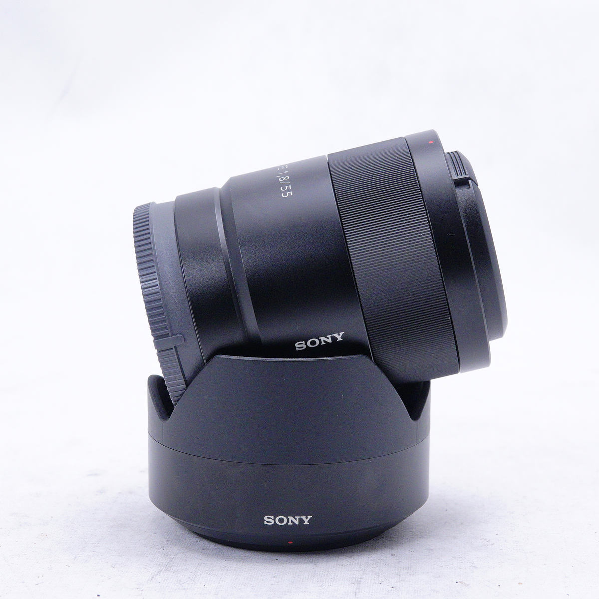 【SONY】Carl Zeiss Sonnar FE 55mm F1.8 ZA Sony Zeiss Sonnar T* FE 55mm f1.8 ZA (Montura E) - Usado