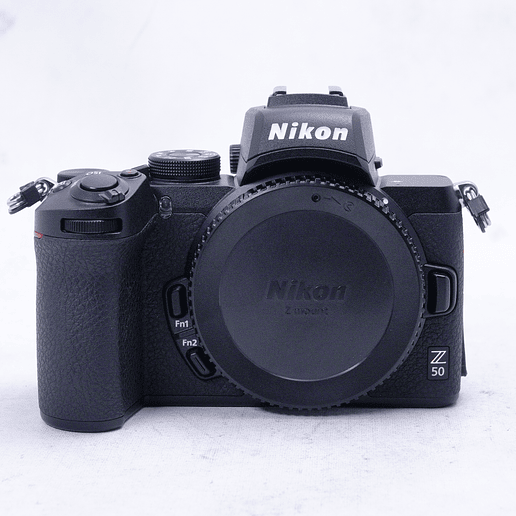 Nikon Z50 en caja original y bolso de transporte - Usado 2