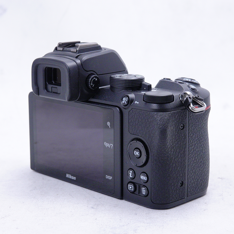 Nikon Z50 en caja original y bolso de transporte - Usado 5