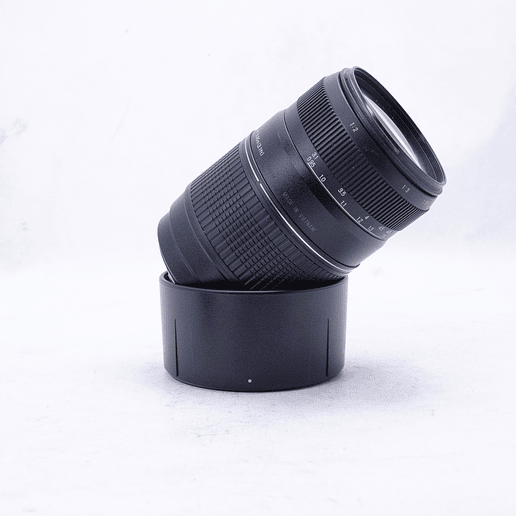 Tamron 70-300mm f / 4-5.6 Di LD Macro Enfoque automático (Nikon F) - Usado 3