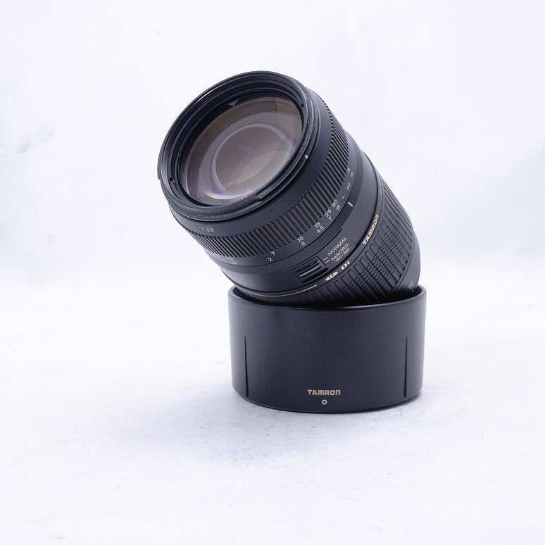 Tamron 70-300mm f / 4-5.6 Di LD Macro Enfoque automático (Nikon F) - Usado 2