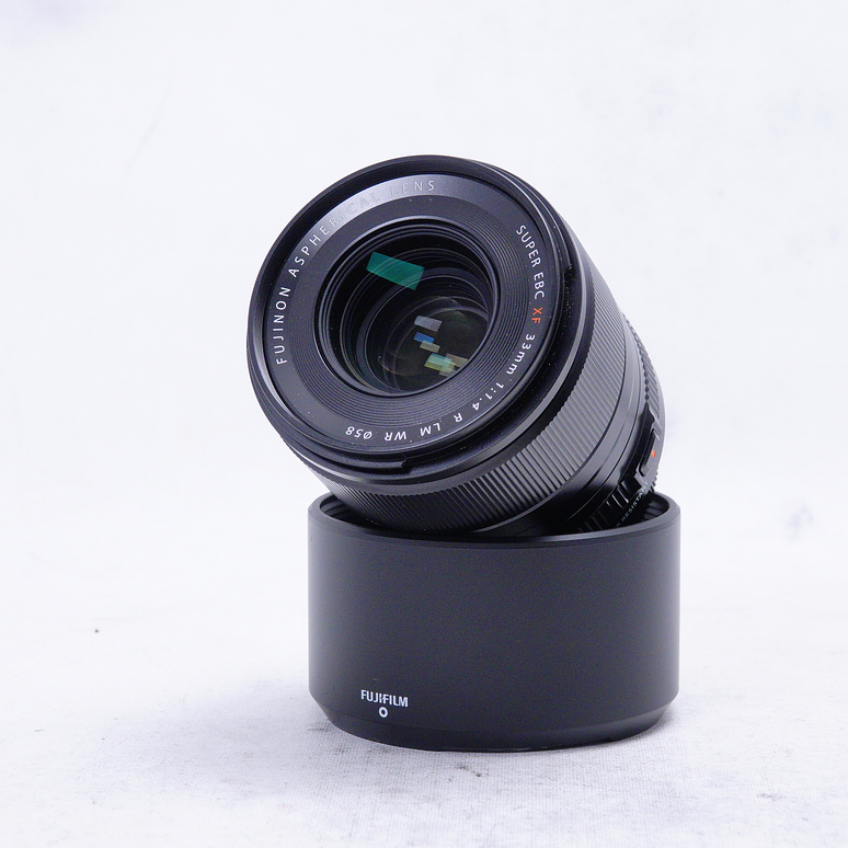  FUJIFILM XF 33mm f/1.4 R LM WR - Usado 2