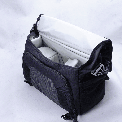 Bolso Tenba Discovery: Mini Photo/Laptop Messenger - Usado 6