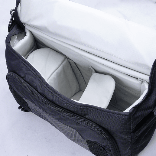 Bolso Tenba Discovery: Mini Photo/Laptop Messenger - Usado 7