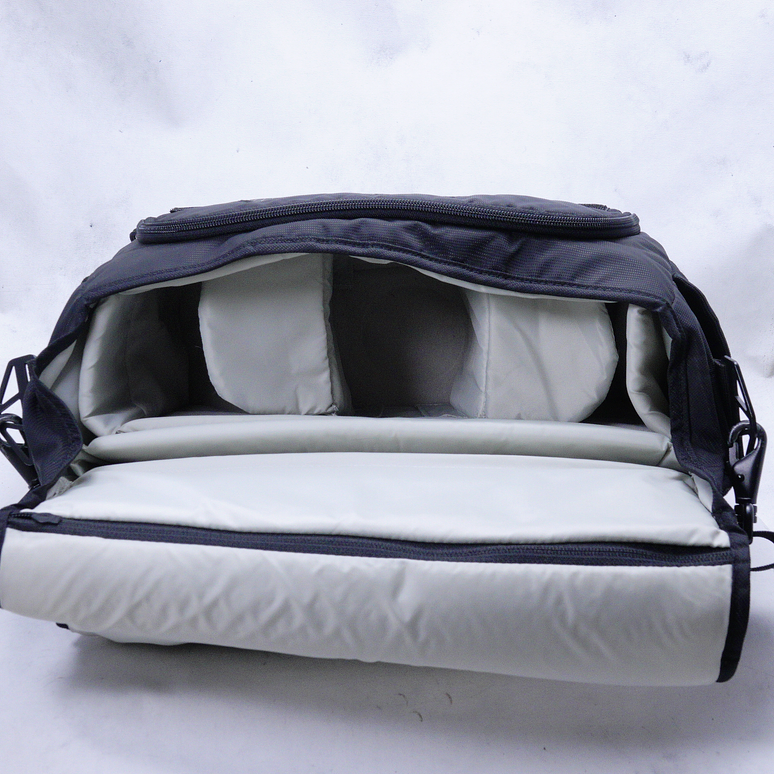 Bolso Tenba Discovery: Mini Photo/Laptop Messenger - Usado 8